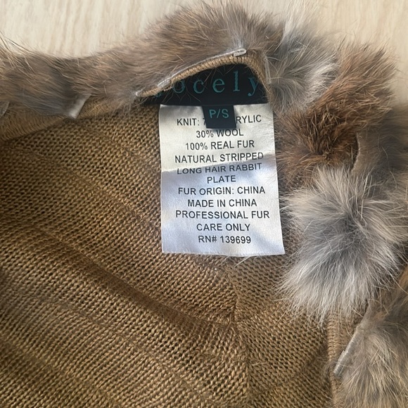 JOCELYN
Striped Fur Jacket
Size: S - Picture 4 of 4